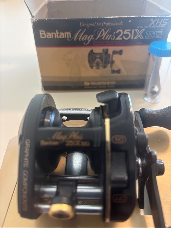 Shimano Other - Shimano black and gold low-profile left hand baitcasting reel